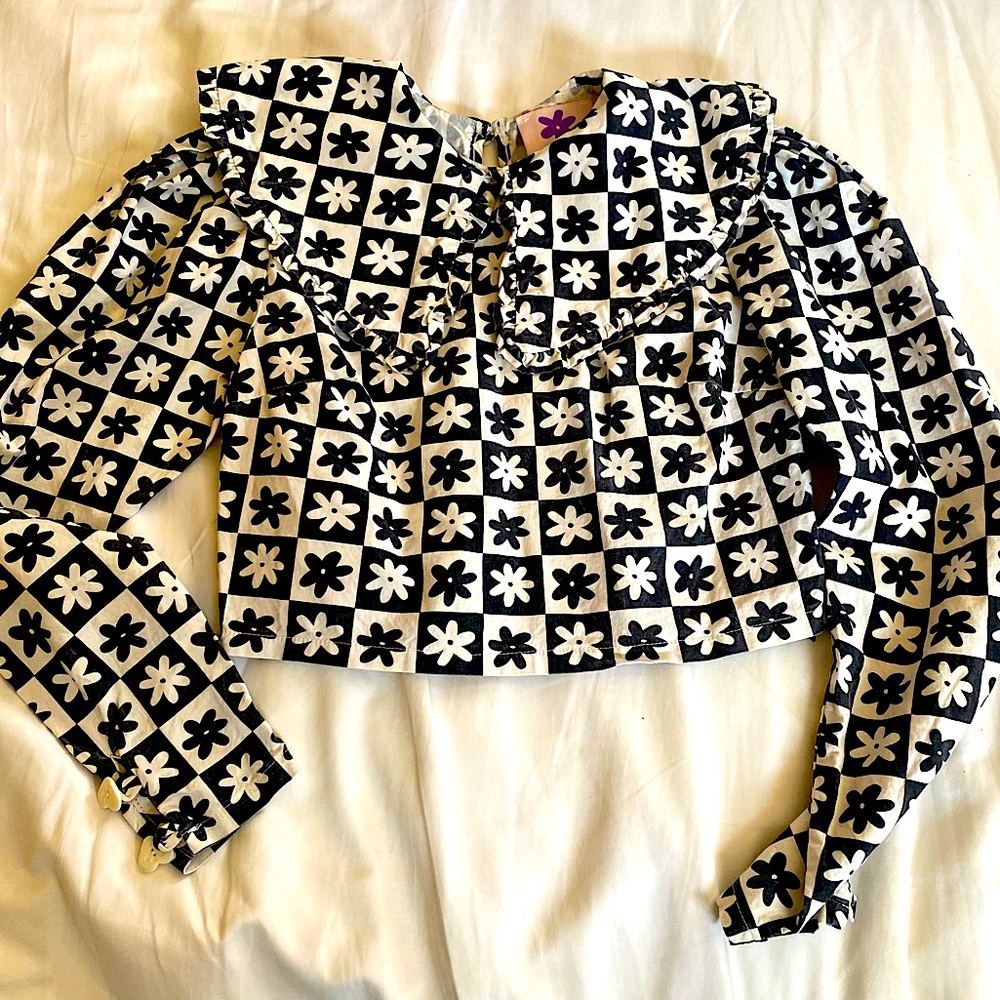 Lisa Says Gah Cropped Long Sleeve Flower Top size XS